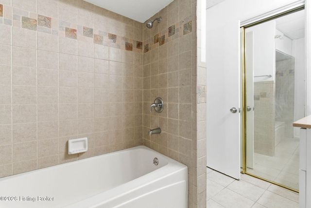 5533 Bruce Ave, Louisville, KY 40214