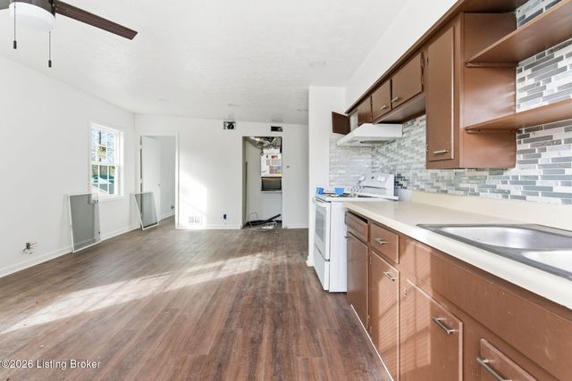 5533 Bruce Ave, Louisville, KY 40214