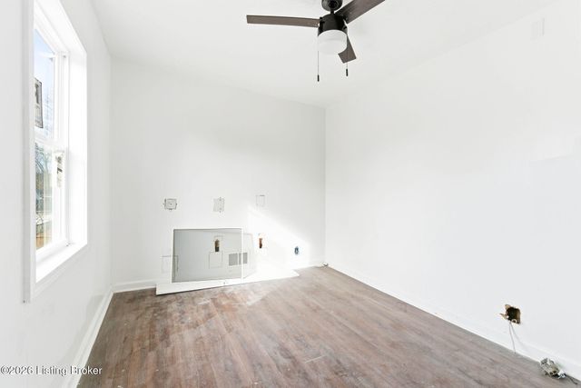 5533 Bruce Ave, Louisville, KY 40214