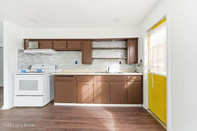 5533 Bruce Ave, Louisville, KY 40214