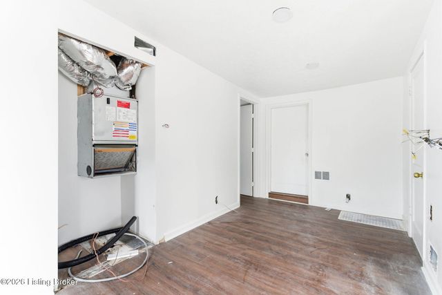 5533 Bruce Ave, Louisville, KY 40214