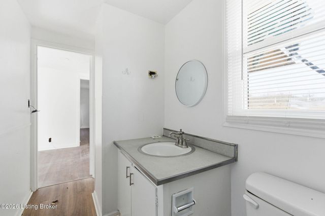 5533 Bruce Ave, Louisville, KY 40214