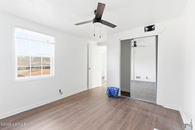 5533 Bruce Ave, Louisville, KY 40214