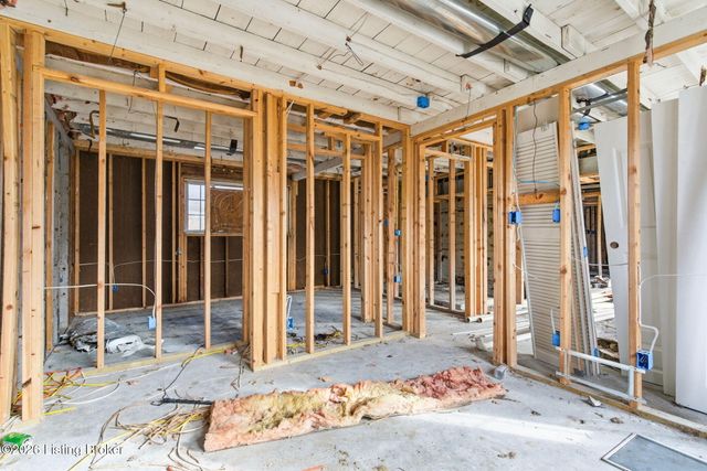 5533 Bruce Ave, Louisville, KY 40214