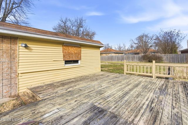 5533 Bruce Ave, Louisville, KY 40214