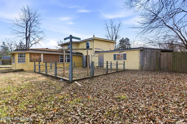 5533 Bruce Ave, Louisville, KY 40214