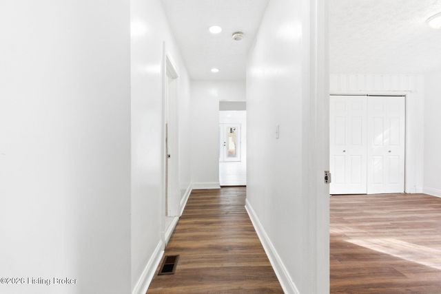 5533 Bruce Ave, Louisville, KY 40214