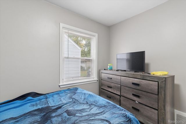 17421 Five Points Street, Redford Charter Township, MI 48240