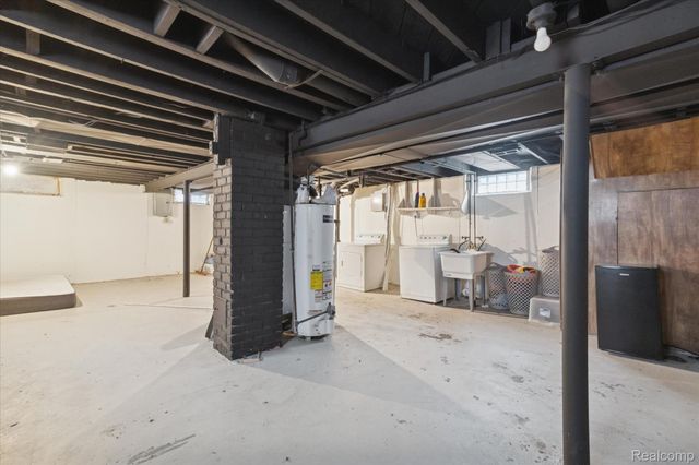 17421 Five Points Street, Redford Charter Township, MI 48240