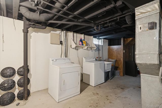 17421 Five Points Street, Redford Charter Township, MI 48240