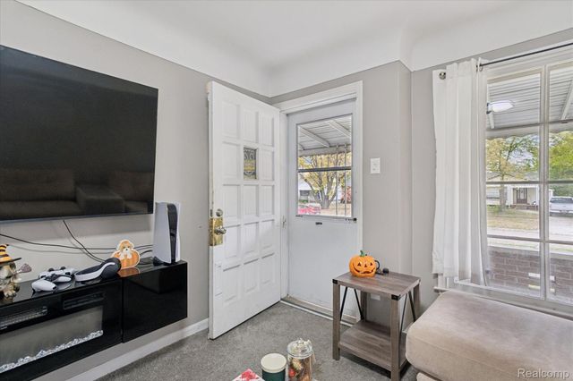 17421 Five Points Street, Redford Charter Township, MI 48240