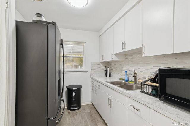 17421 Five Points Street, Redford Charter Township, MI 48240