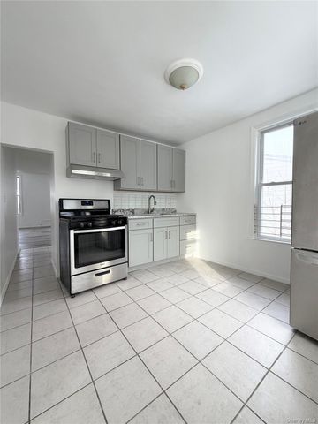 12 Victoria Lane 2, Yonkers, NY 10701