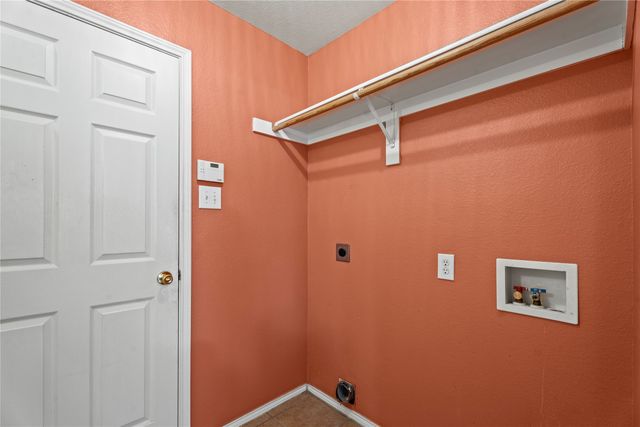 1029 Hidden Lake Drive, Burleson, TX 76028