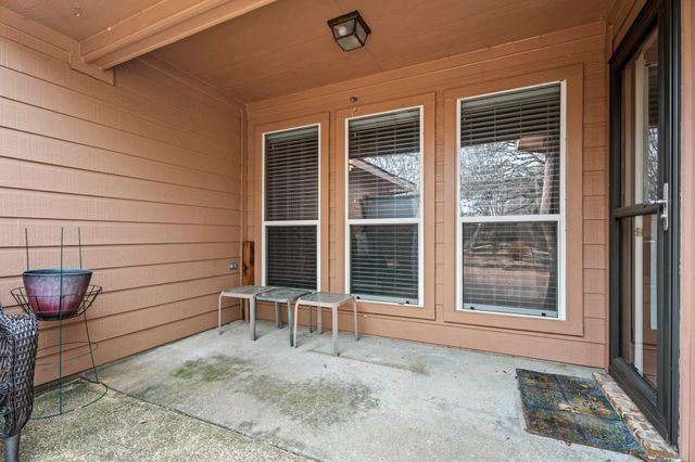 1029 Hidden Lake Drive, Burleson, TX 76028