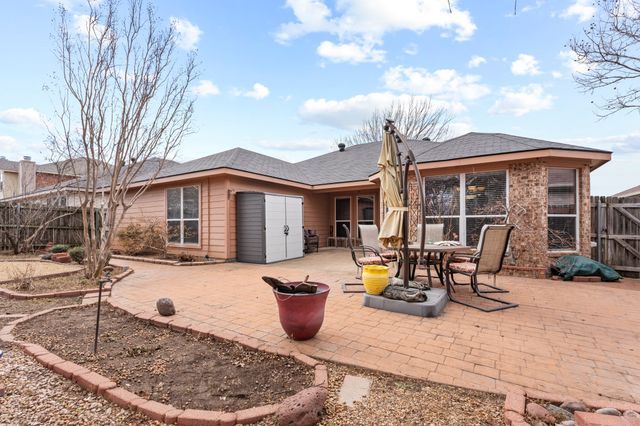 1029 Hidden Lake Drive, Burleson, TX 76028