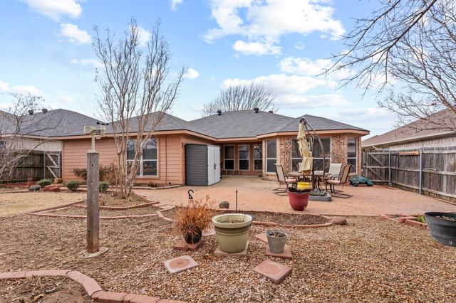 1029 Hidden Lake Drive, Burleson, TX 76028