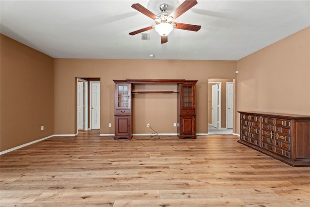 1029 Hidden Lake Drive, Burleson, TX 76028