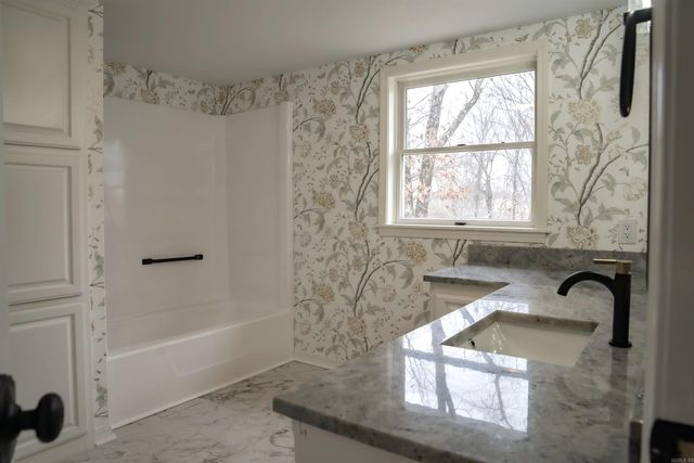 12 Hill Creek Circle, Searcy, AR 72143