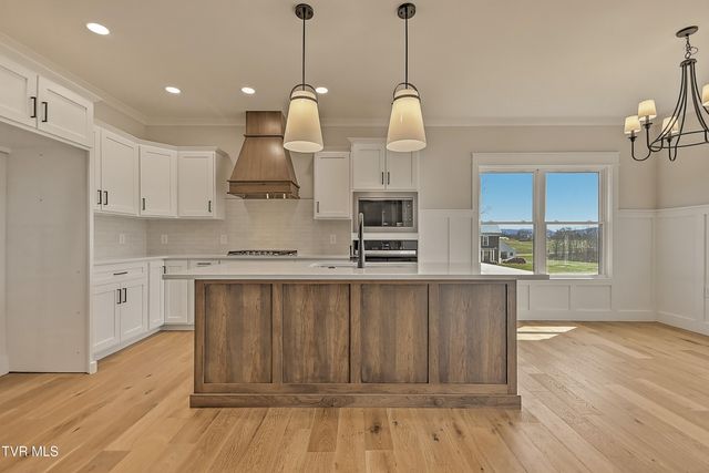 294 River Pointe Drive, Greeneville, TN 37743