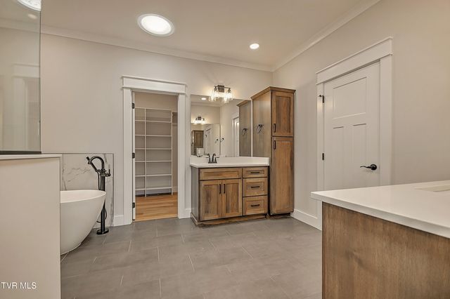 294 River Pointe Drive, Greeneville, TN 37743