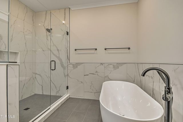 294 River Pointe Drive, Greeneville, TN 37743