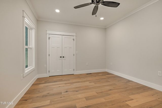 294 River Pointe Drive, Greeneville, TN 37743