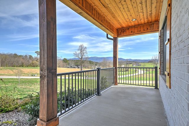 294 River Pointe Drive, Greeneville, TN 37743