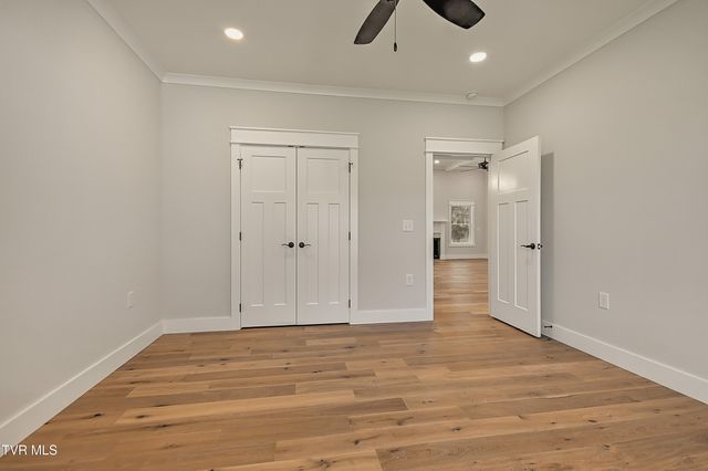 294 River Pointe Drive, Greeneville, TN 37743