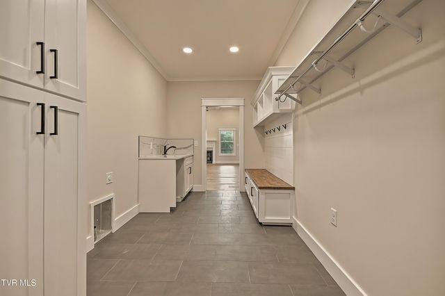 294 River Pointe Drive, Greeneville, TN 37743