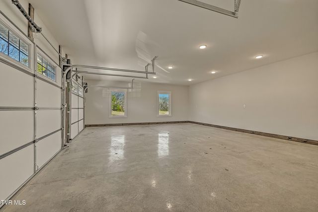 294 River Pointe Drive, Greeneville, TN 37743