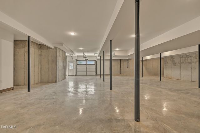 294 River Pointe Drive, Greeneville, TN 37743