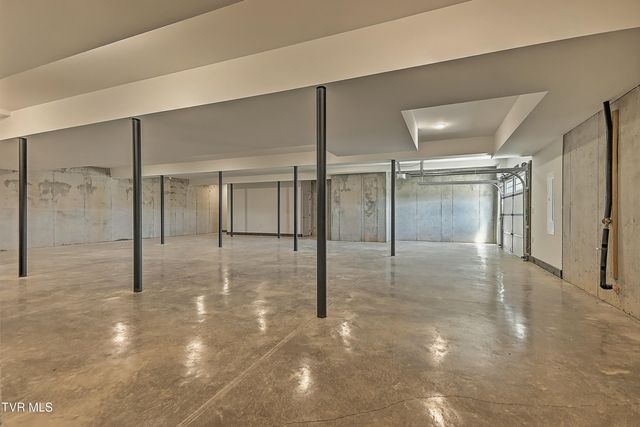 294 River Pointe Drive, Greeneville, TN 37743