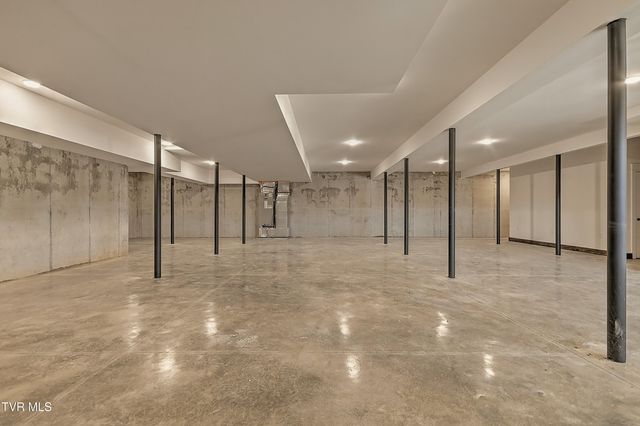 294 River Pointe Drive, Greeneville, TN 37743