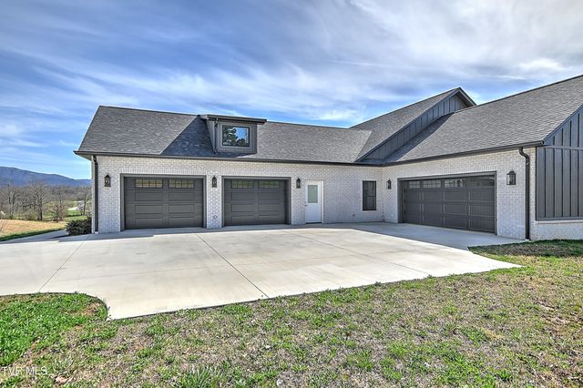 294 River Pointe Drive, Greeneville, TN 37743