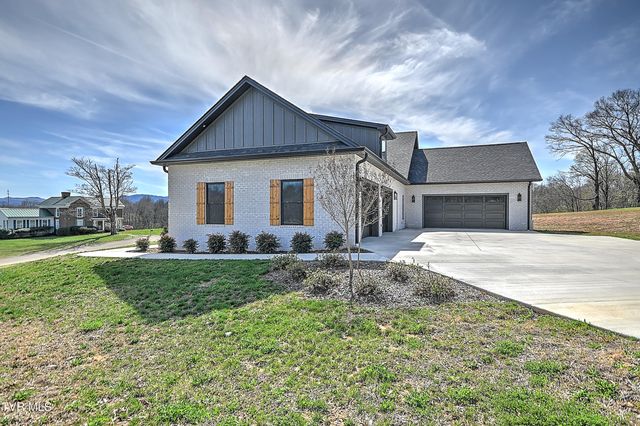 294 River Pointe Drive, Greeneville, TN 37743