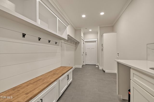 294 River Pointe Drive, Greeneville, TN 37743