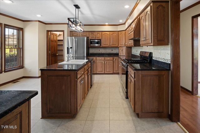 185 Appian Way, Greeneville, TN 37745
