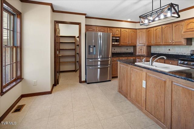 185 Appian Way, Greeneville, TN 37745