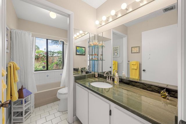 1 Danby Place, Boynton Beach, FL 33426