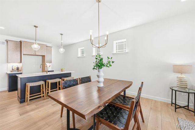 37 Pheasant Ring Drive, St Peters, MO 63376