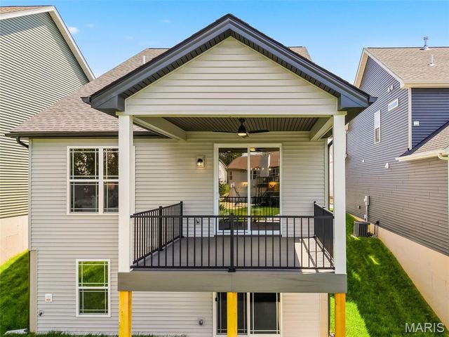 37 Pheasant Ring Drive, St Peters, MO 63376