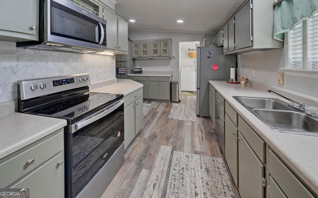123 Ridgemore Circle, Toccoa, GA 30577