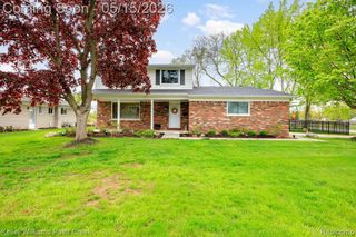 1195 Ashley Drive, Troy, MI 48085