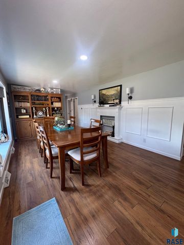 5205 W Thurman Dr, Sioux Falls, SD 57106