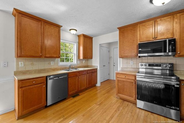 2533 Canford Lane, Fayetteville, NC 28304