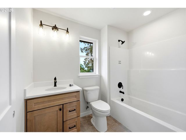 520 S Buxton St, Troutdale, OR 97060