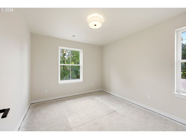 520 S Buxton St, Troutdale, OR 97060