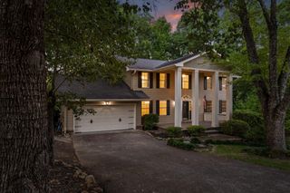 1813 Colonial Shores Drive, Hixson, TN 37343