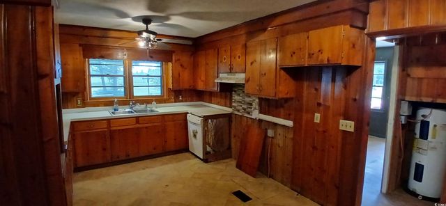 1206 French Rd, Mullins, SC 29574